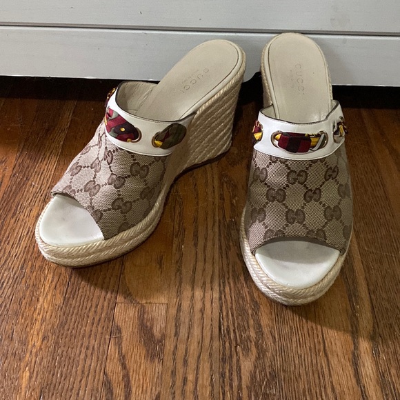 Authentic Vintage Gucci Wedges - Picture 1 of 4